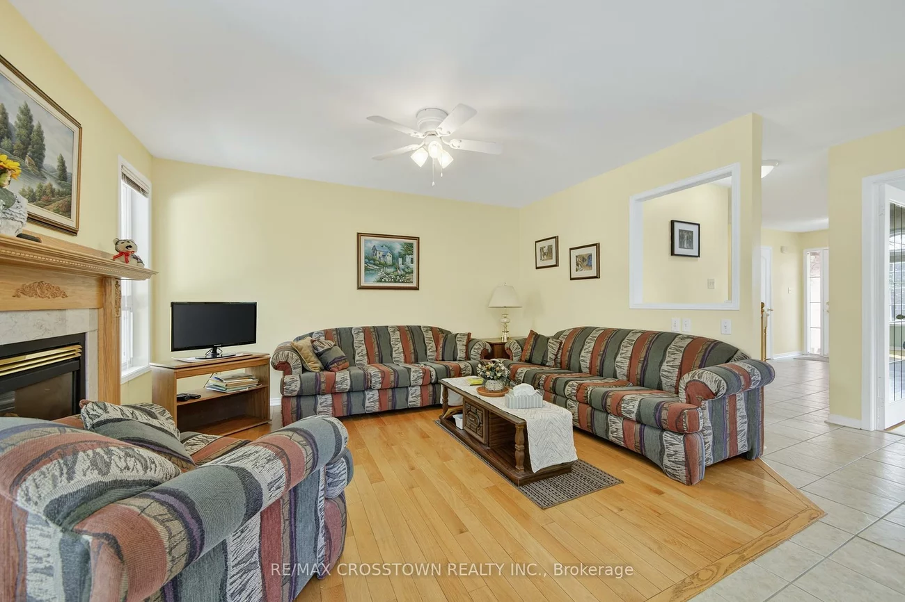 330, Harvie, Holly, Barrie