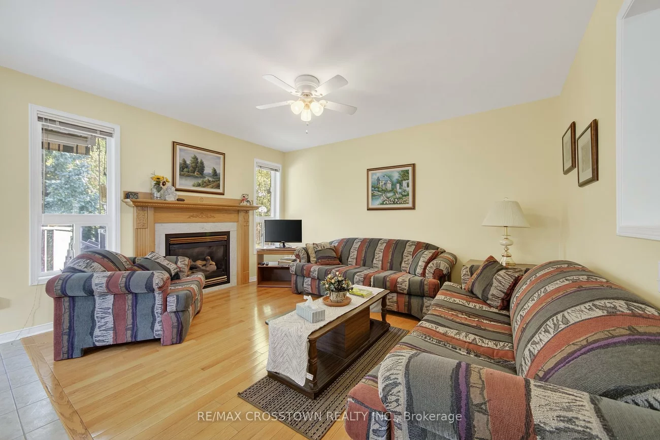 330, Harvie, Holly, Barrie