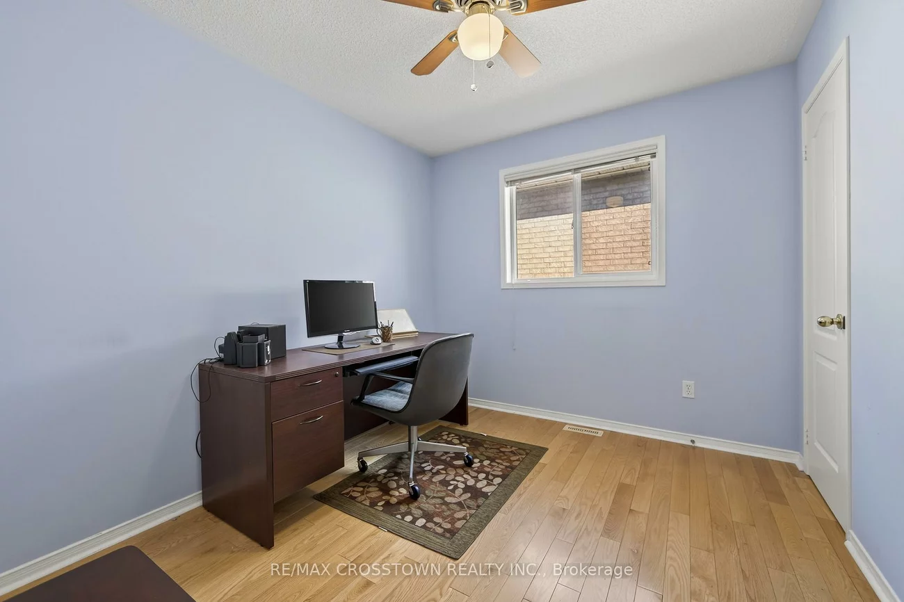 330, Harvie, Holly, Barrie