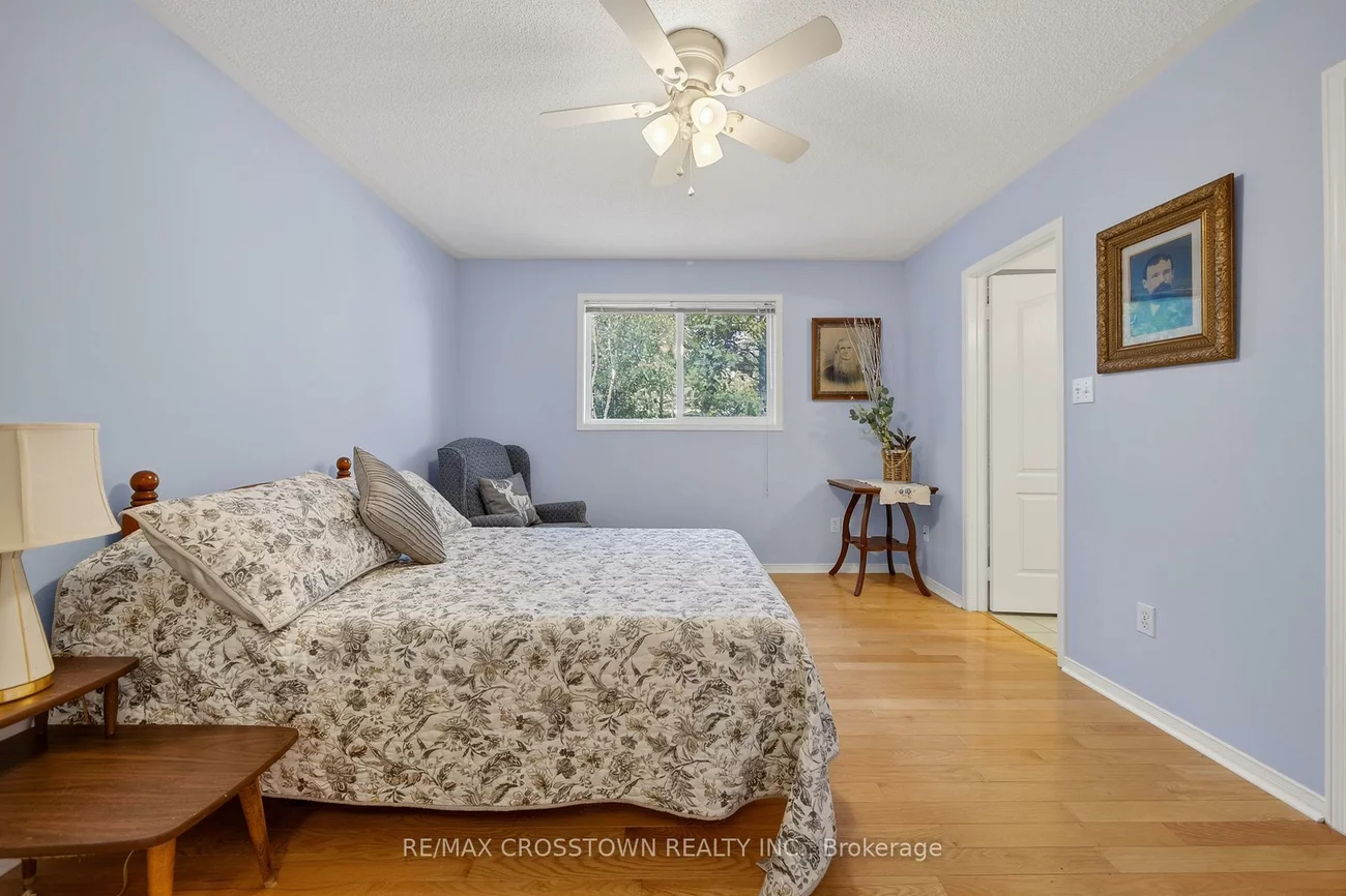 330, Harvie, Holly, Barrie