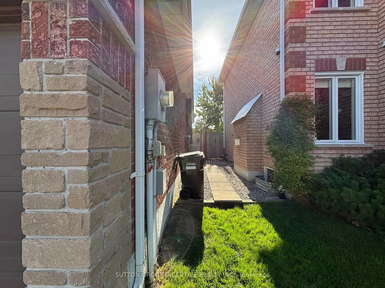 49, Felt, Bayshore, Barrie