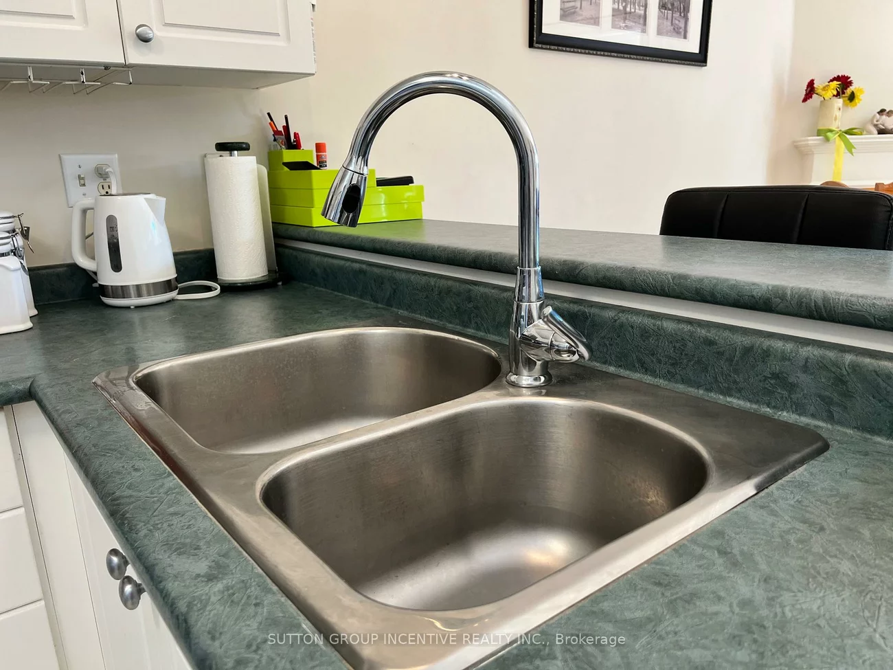 49, Felt, Bayshore, Barrie