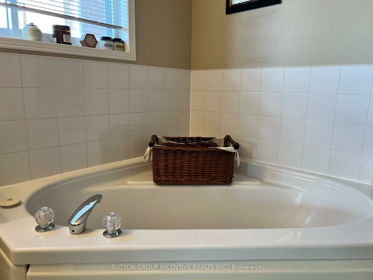 49, Felt, Bayshore, Barrie