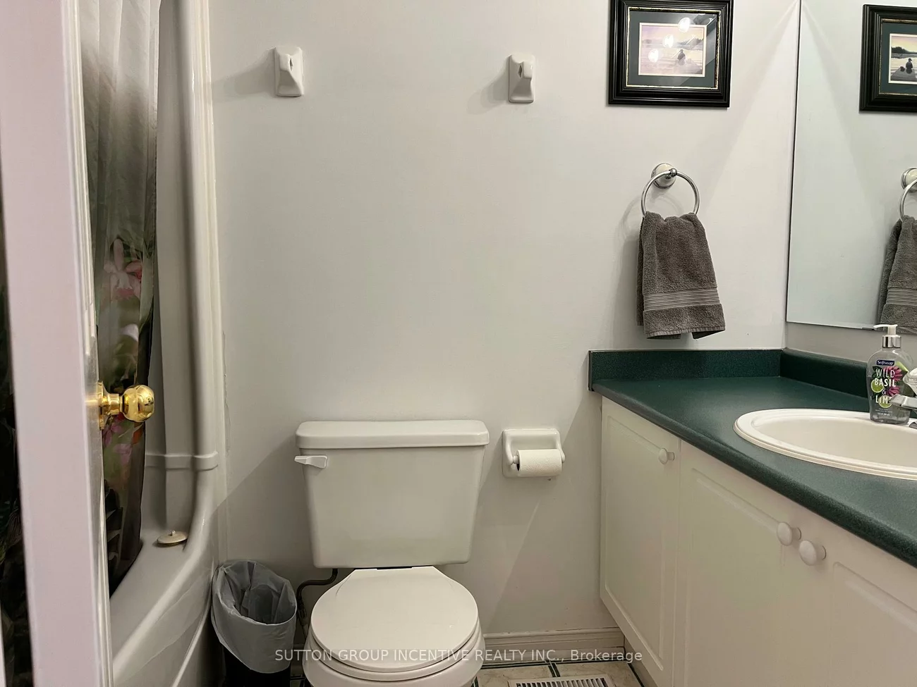 49, Felt, Bayshore, Barrie