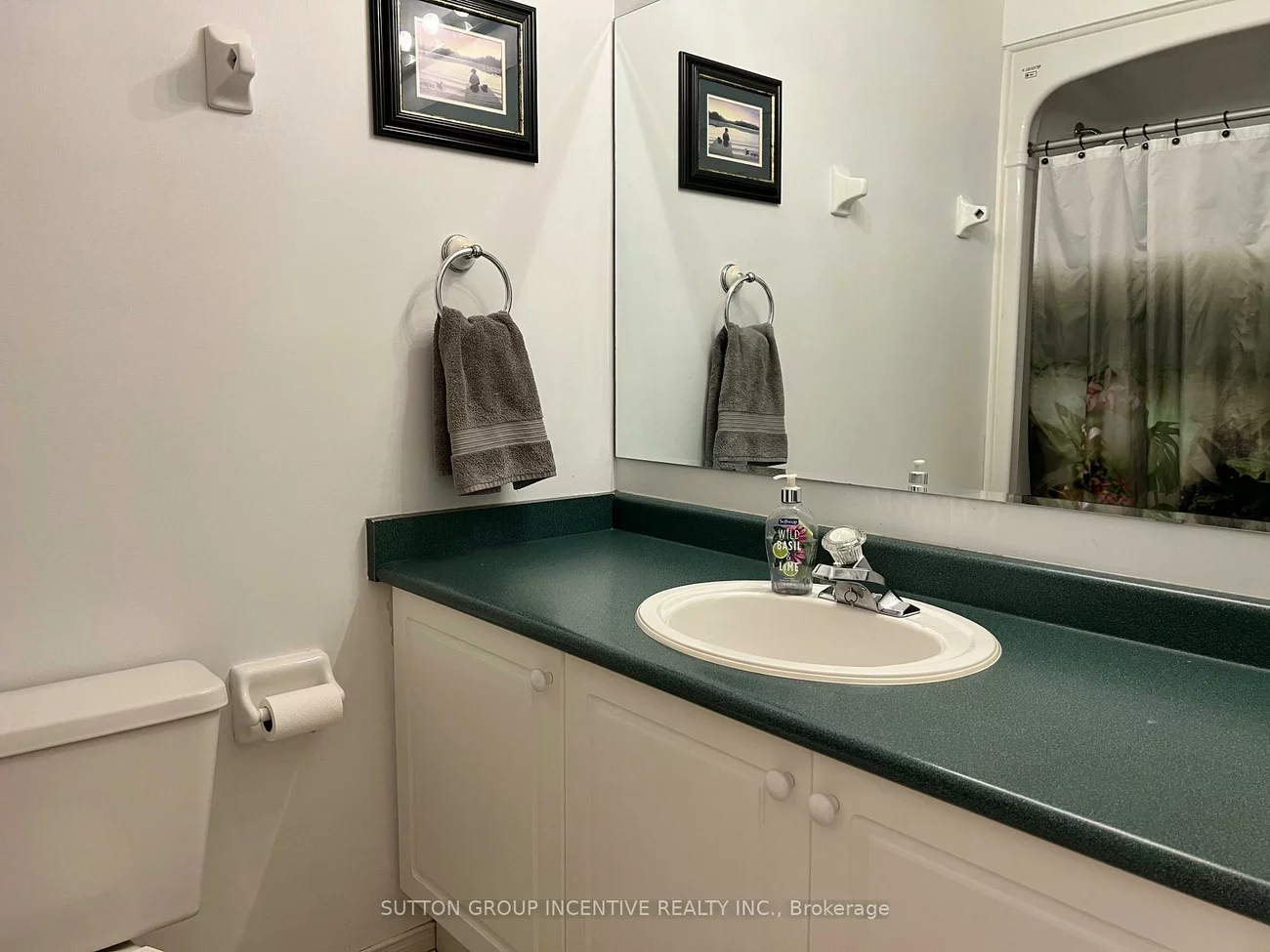 49, Felt, Bayshore, Barrie