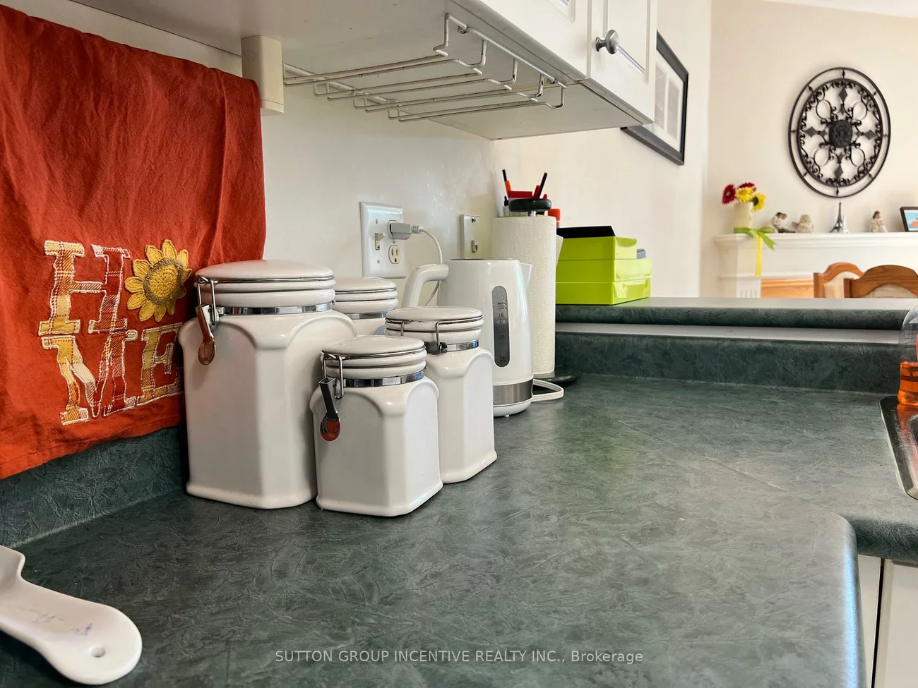 49, Felt, Bayshore, Barrie