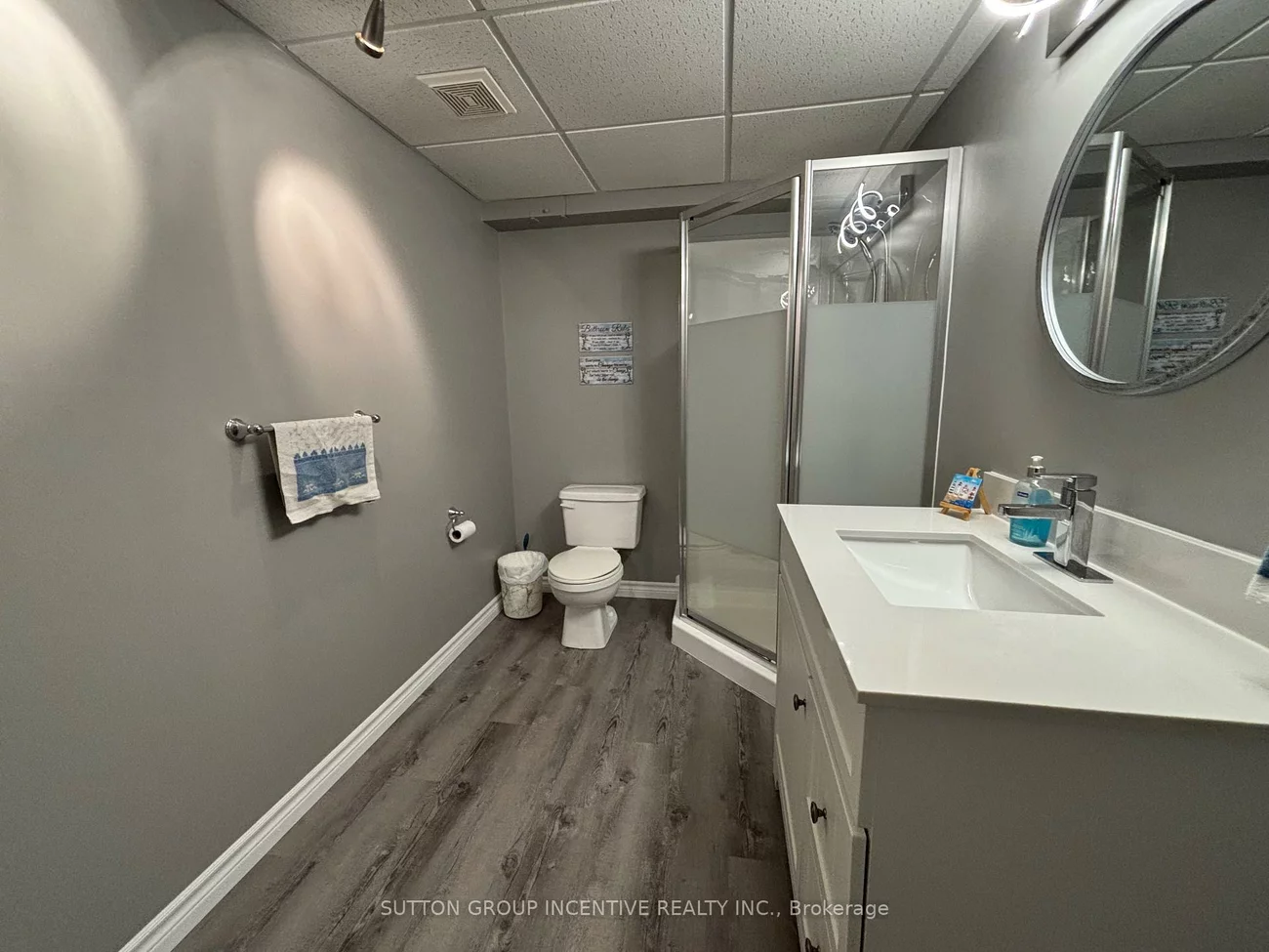 49, Felt, Bayshore, Barrie