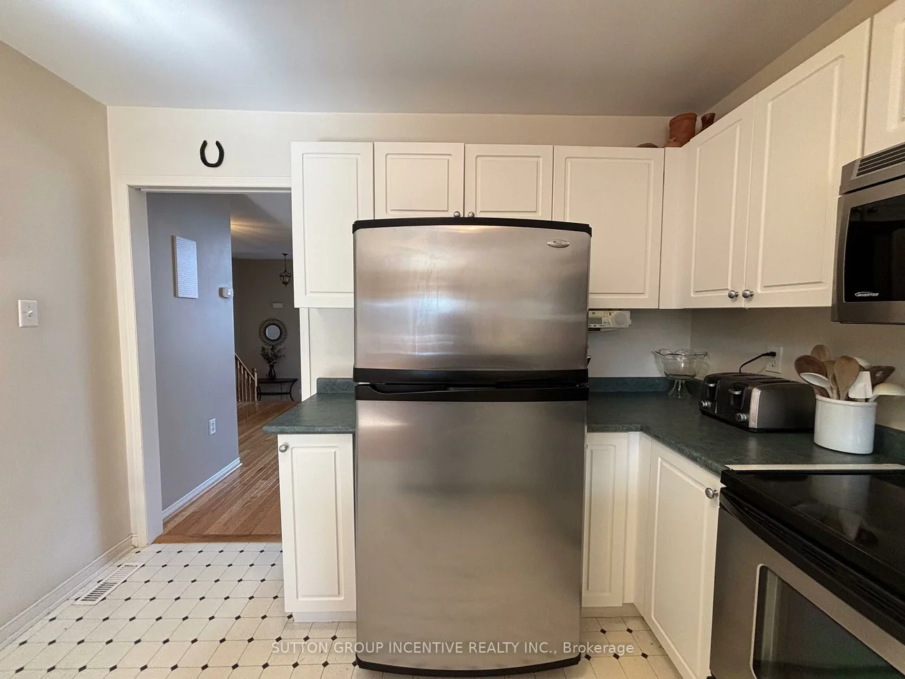 49, Felt, Bayshore, Barrie