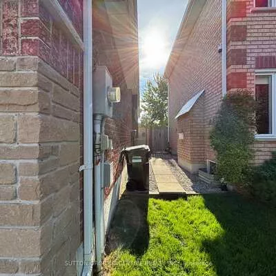 49, Felt, Bayshore, Barrie