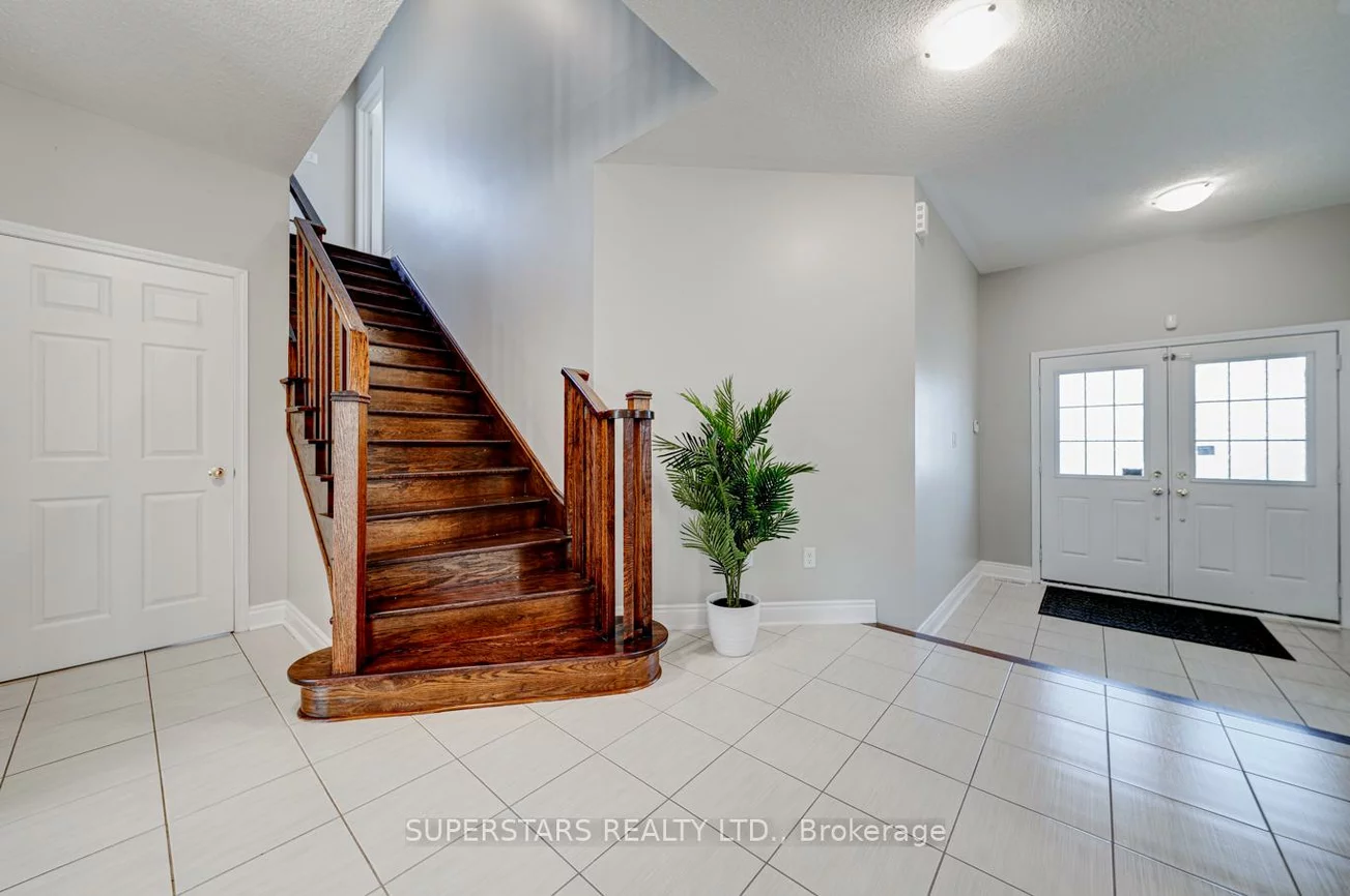 46, Majesty, Innis-Shore, Barrie