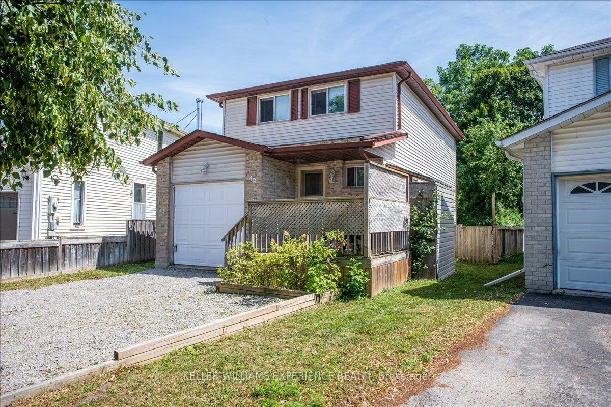 49, Laurie, Wellington, Barrie