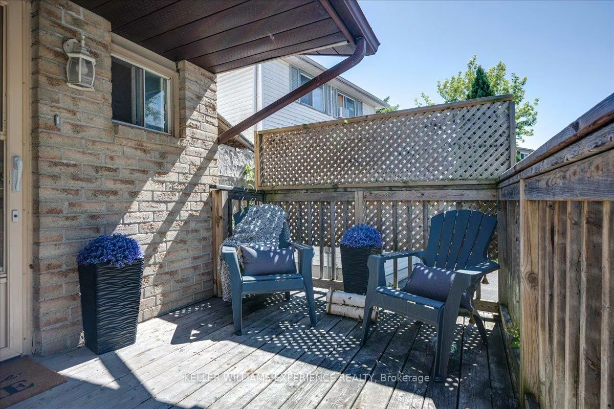 49, Laurie, Wellington, Barrie