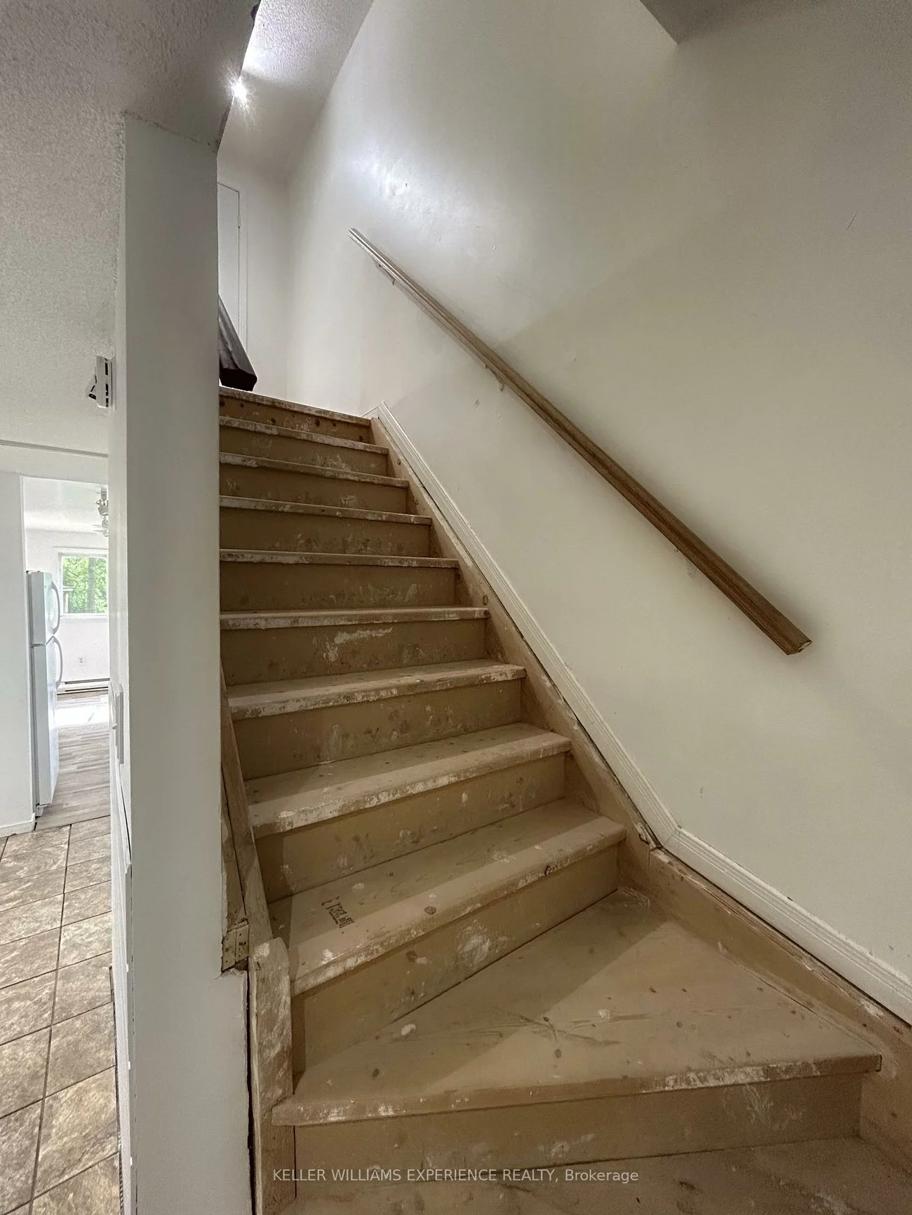 49, Laurie, Wellington, Barrie