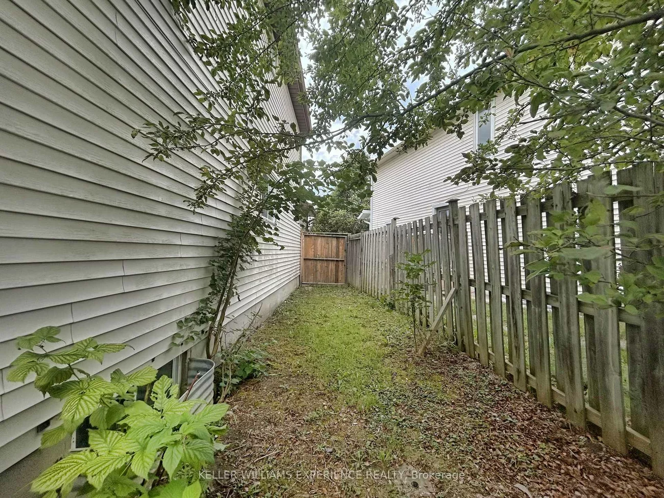 49, Laurie, Wellington, Barrie