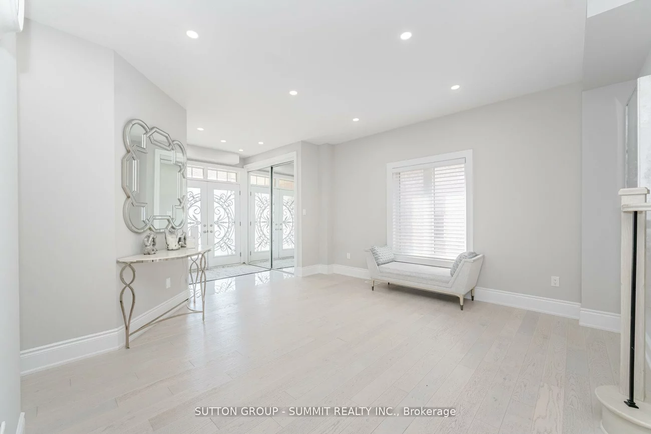 16, Westminster, Innis-Shore, Barrie