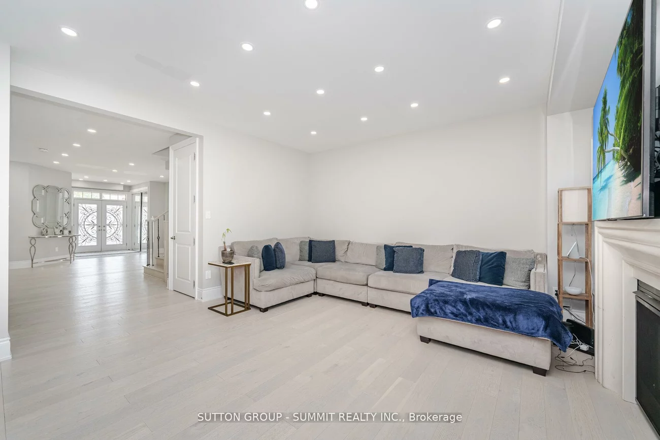 16, Westminster, Innis-Shore, Barrie