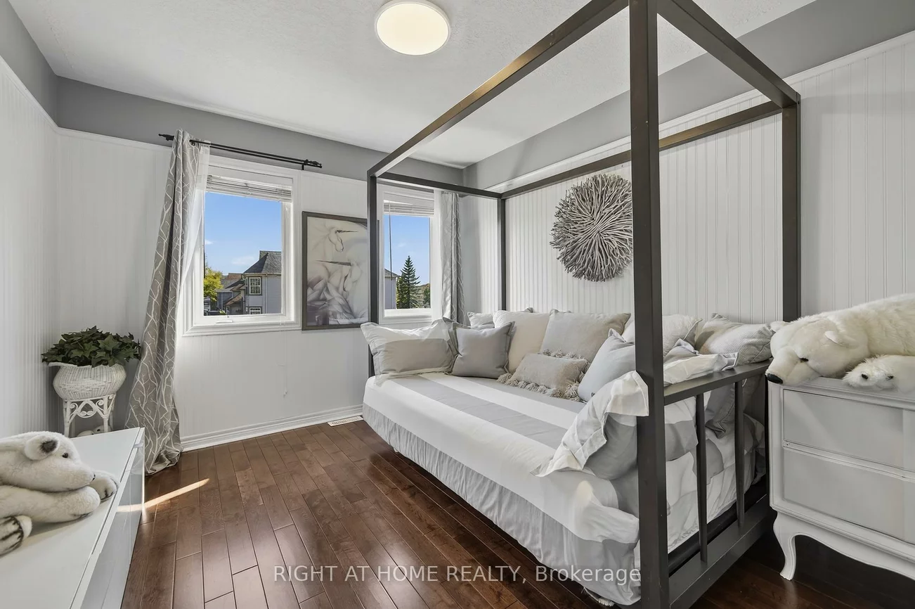 72, BIRKHALL, Innis-Shore, Barrie