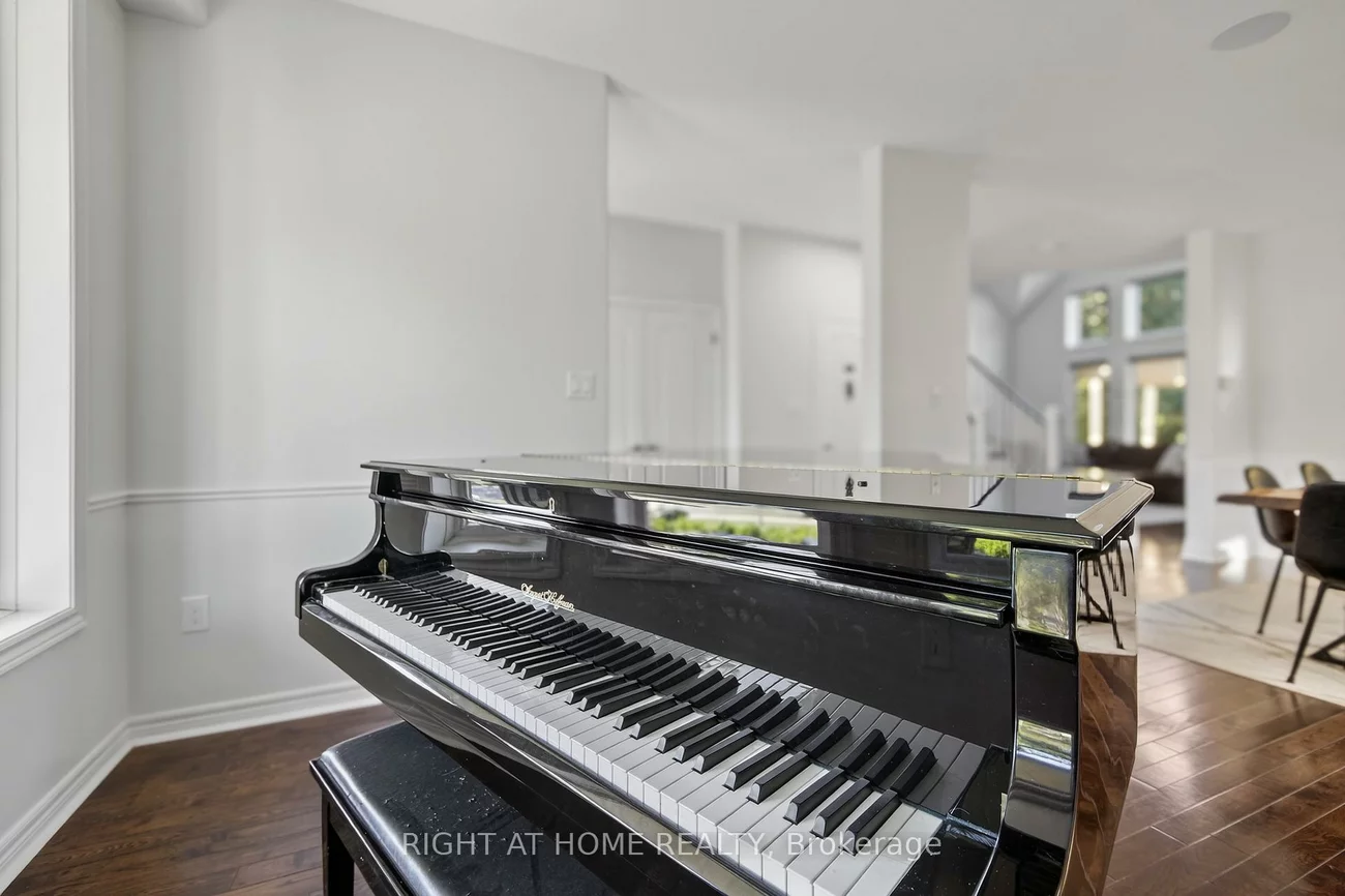 72, BIRKHALL, Innis-Shore, Barrie