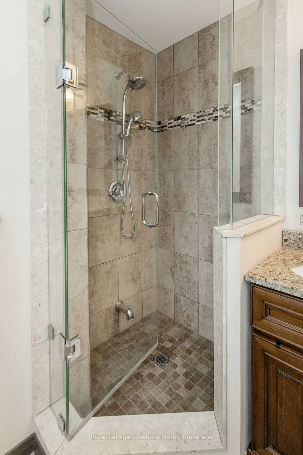 10, BARWICK, West Bayfield, Barrie