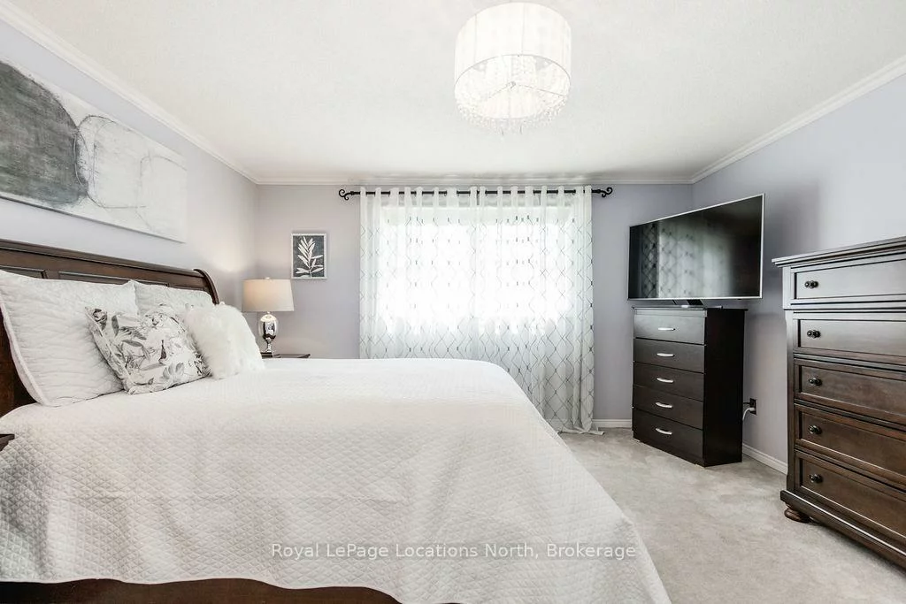 10, BARWICK, West Bayfield, Barrie