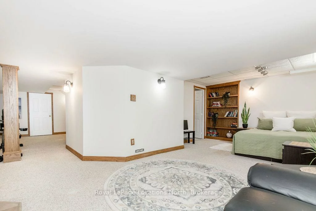 10, BARWICK, West Bayfield, Barrie