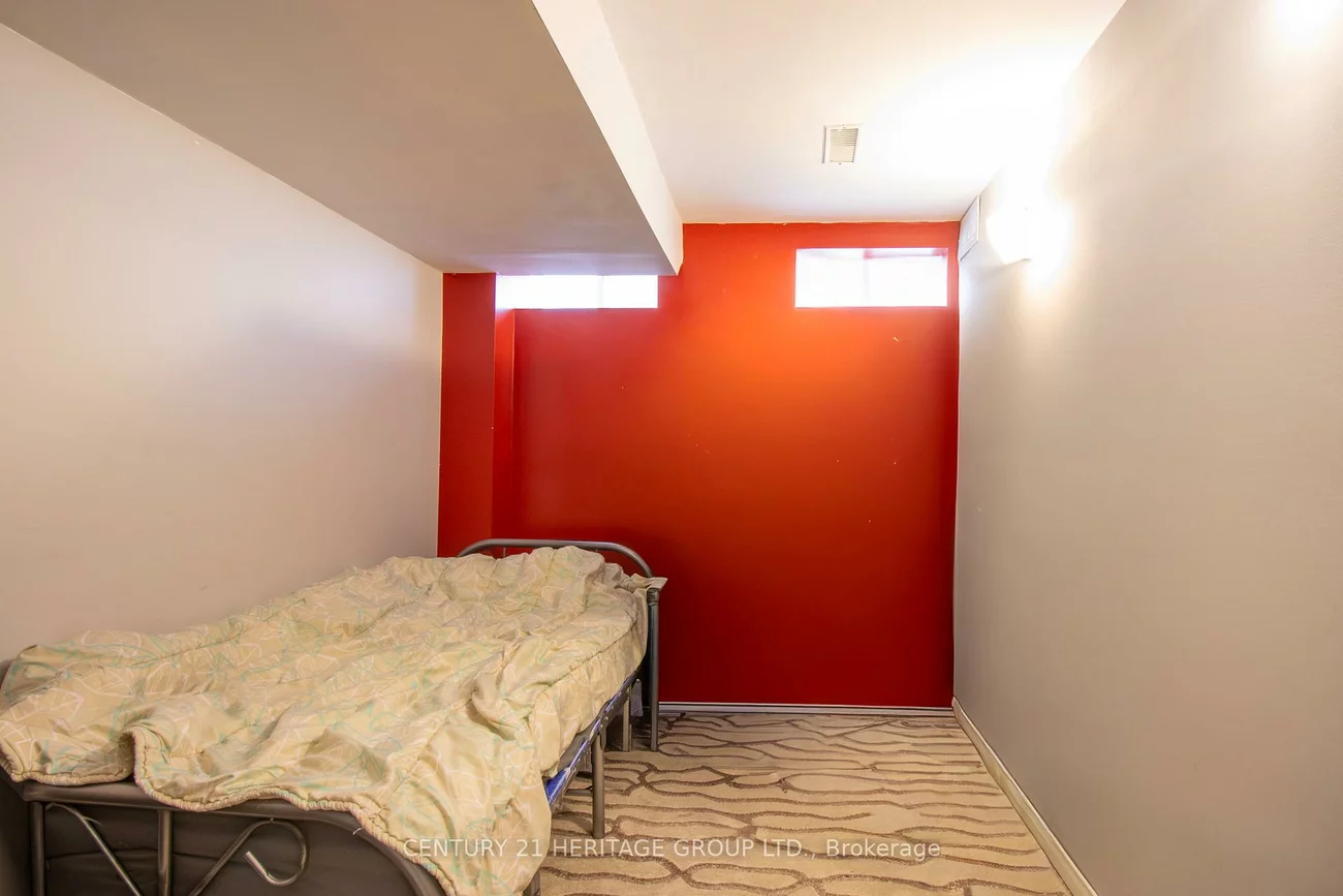 250, Ferndale, Ardagh, Barrie