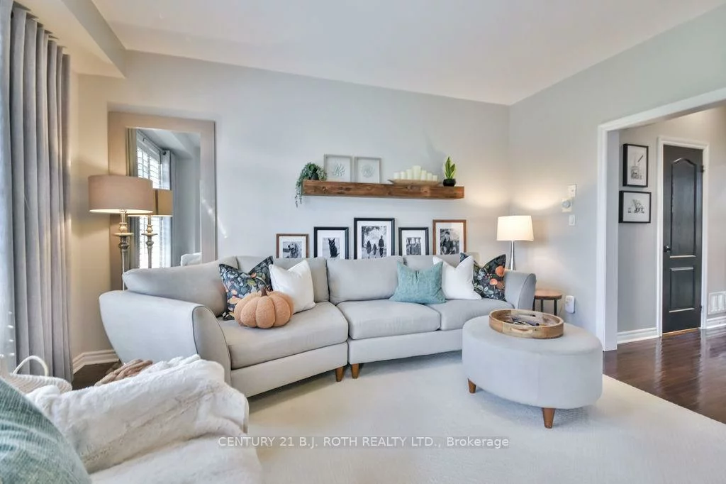 63, The Queensway, Innis-Shore, Barrie