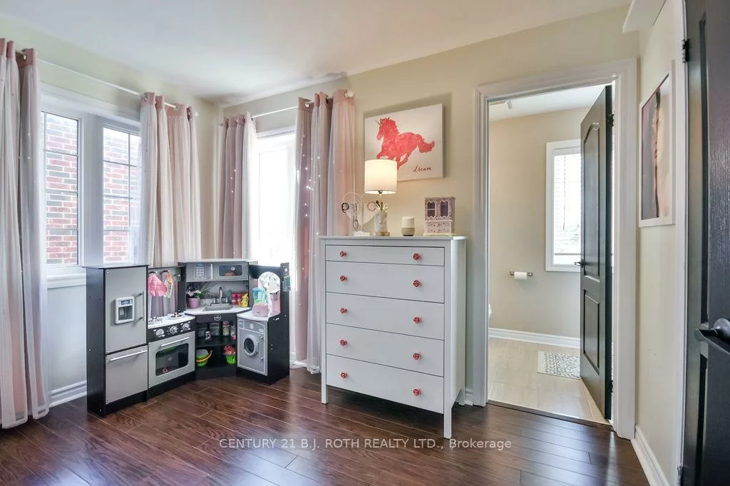 63, The Queensway, Innis-Shore, Barrie