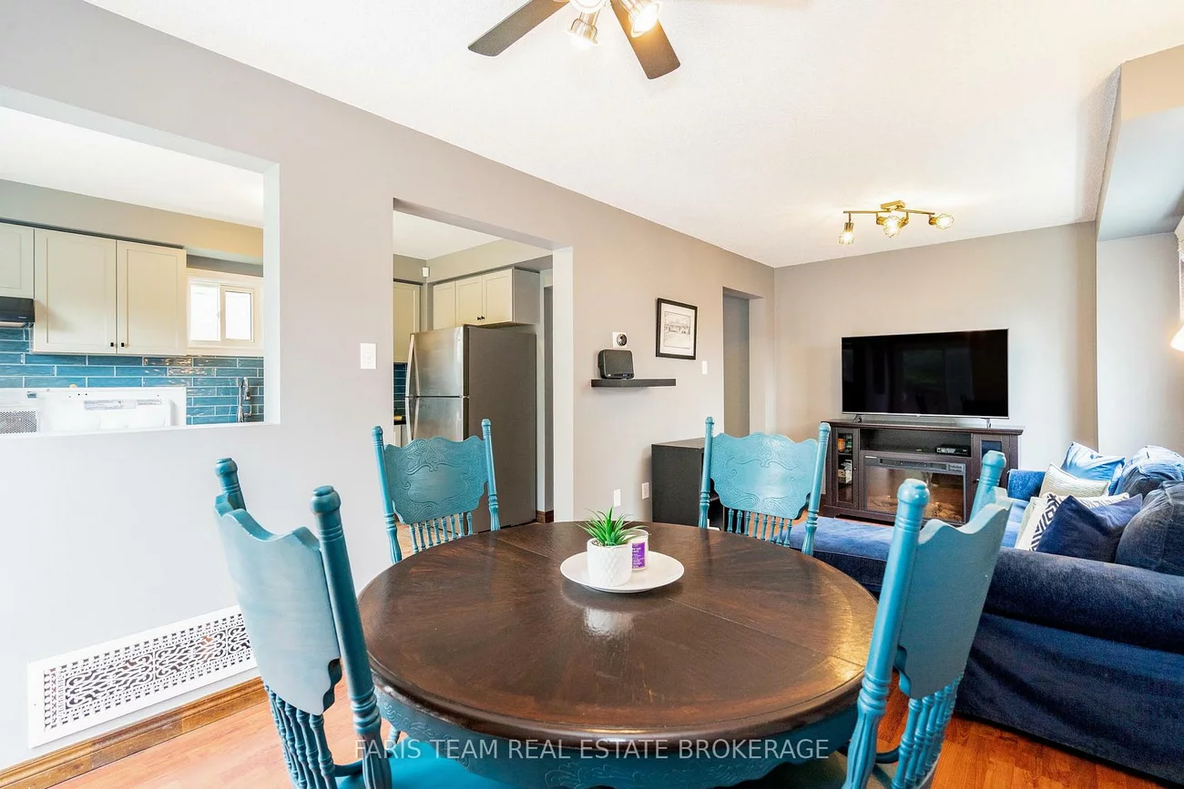 230, Kozlov, West Bayfield, Barrie