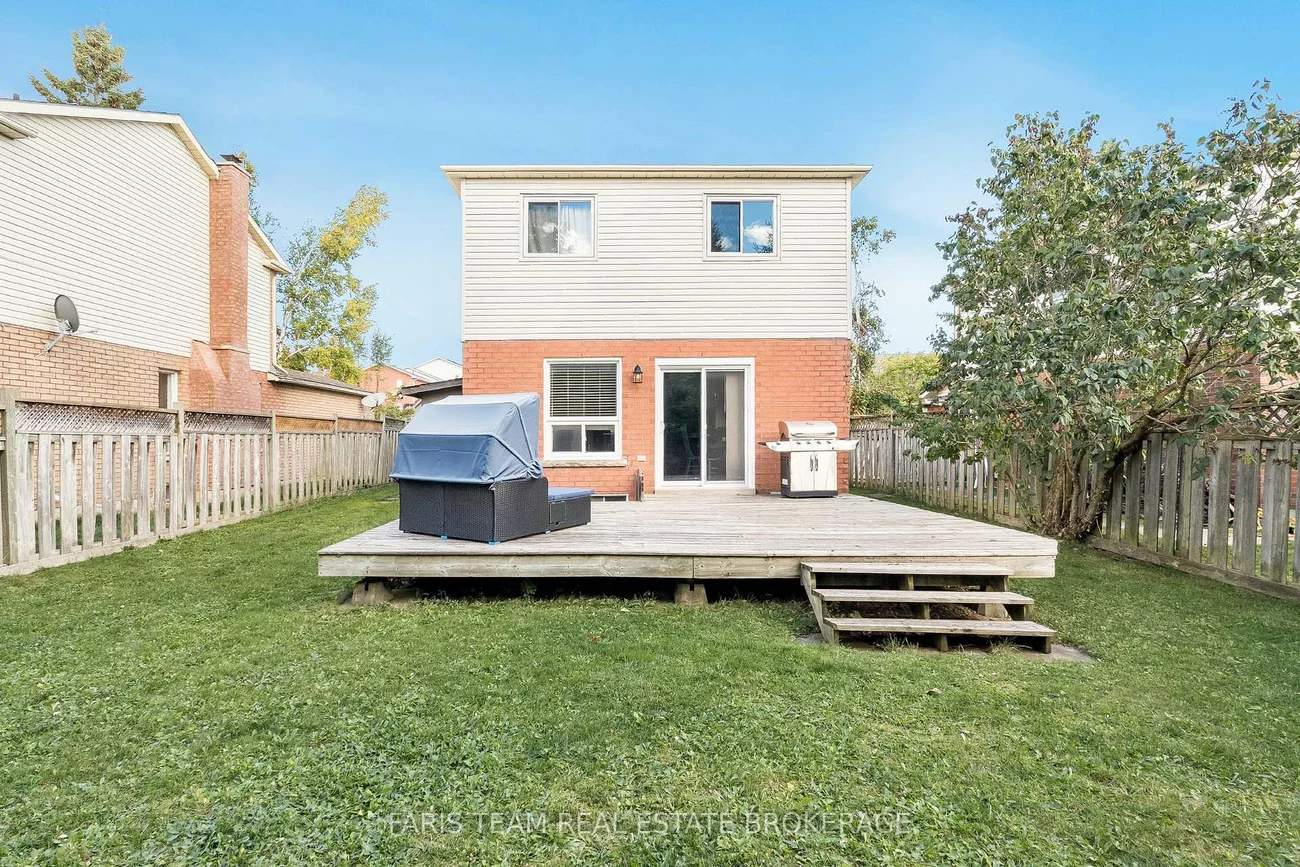 230, Kozlov, West Bayfield, Barrie