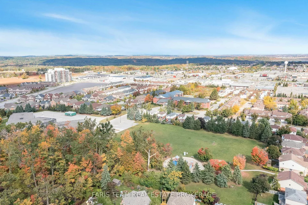 230, Kozlov, West Bayfield, Barrie