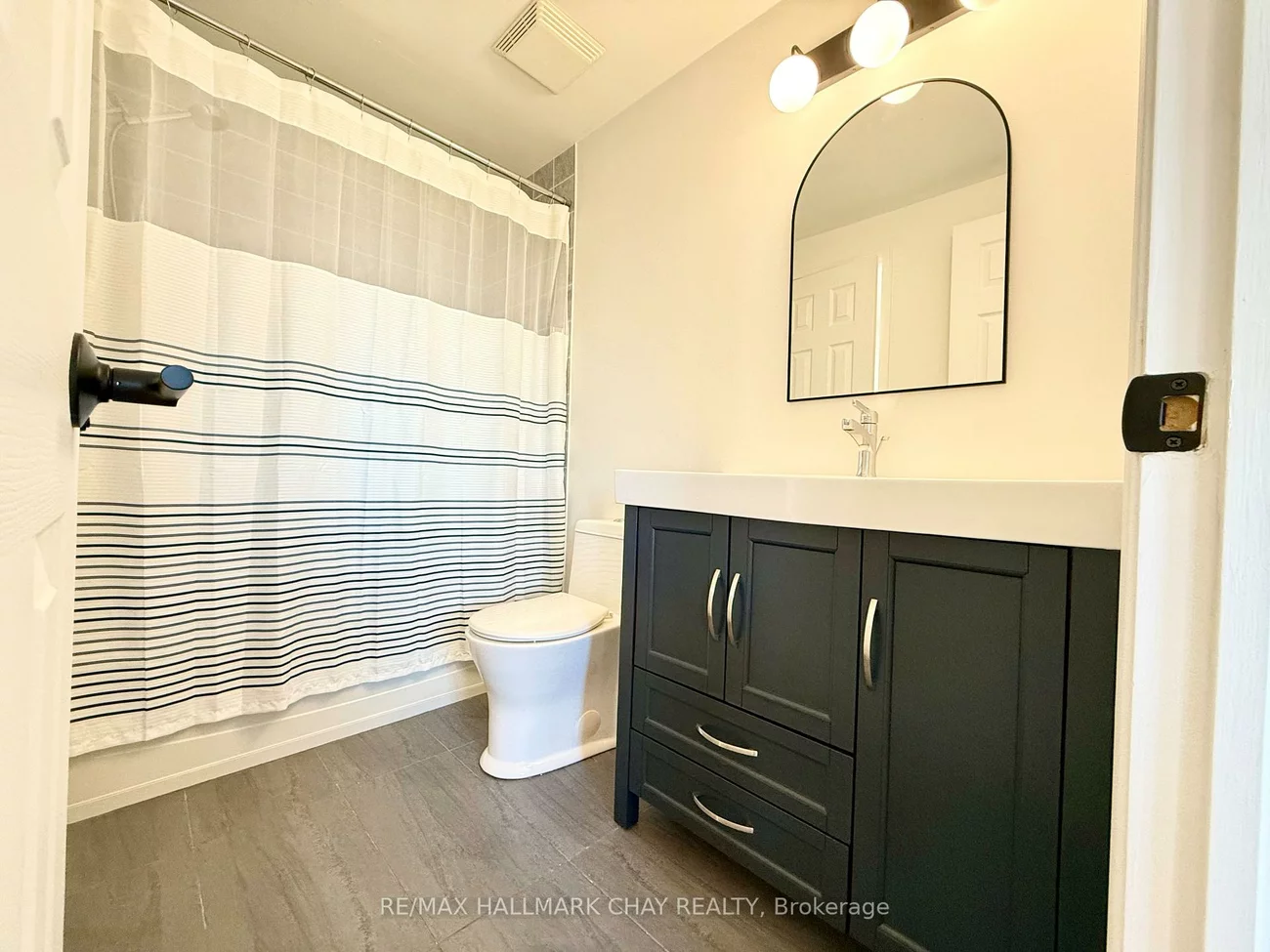 137, Courtney, Painswick South, Barrie