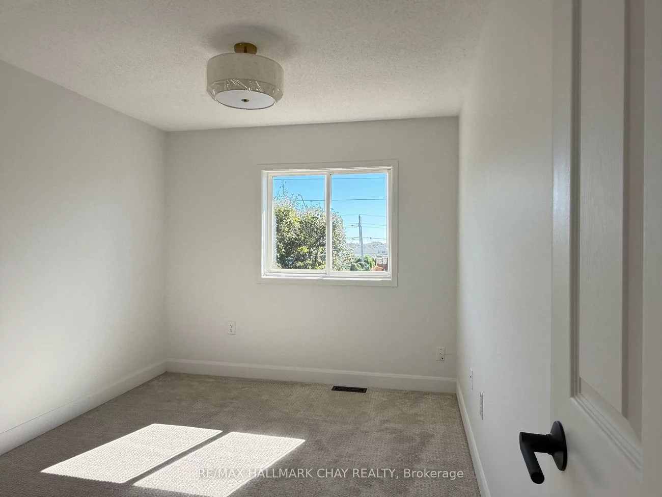 137, Courtney, Painswick South, Barrie