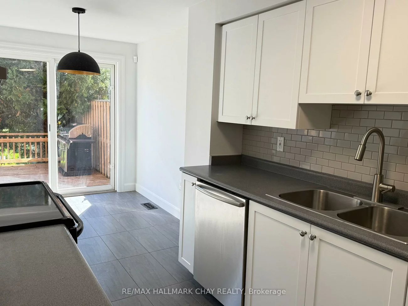 137, Courtney, Painswick South, Barrie