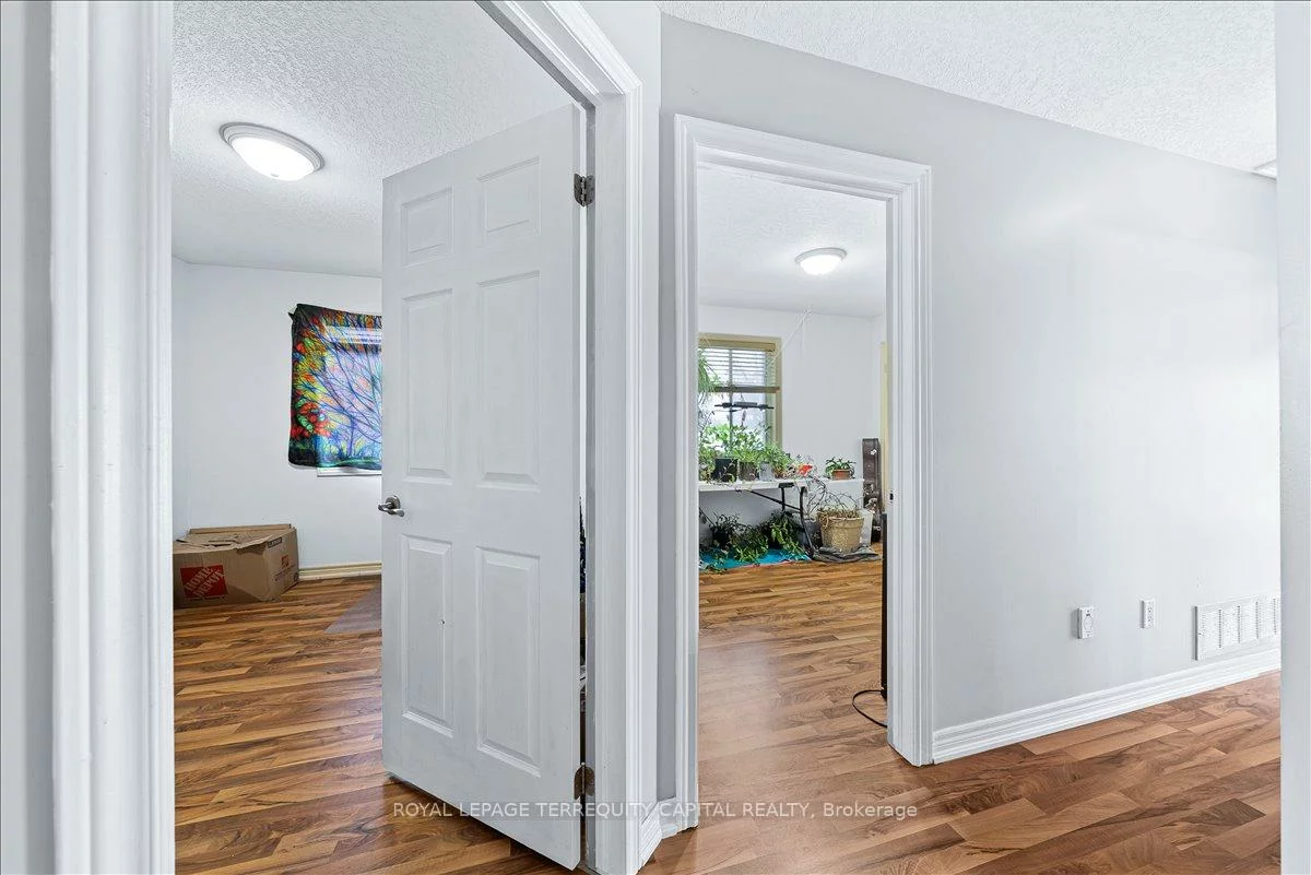 102, Henry, Wellington, Barrie