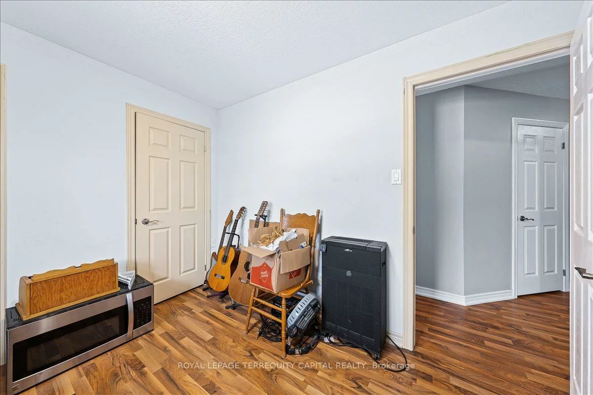 102, Henry, Wellington, Barrie