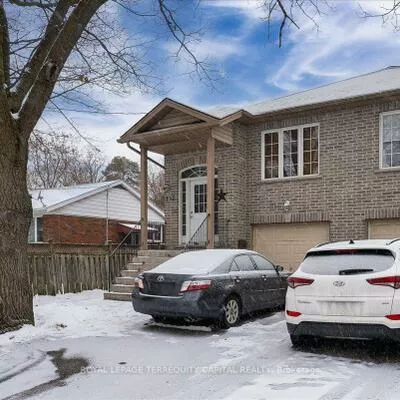 102, Henry, Wellington, Barrie