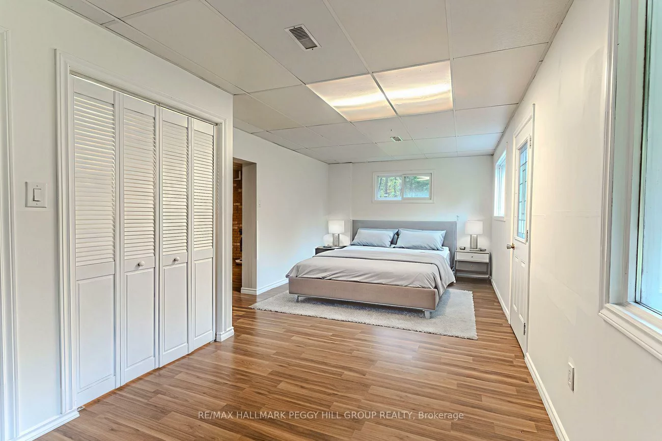 537, Huronia, 400 East, Barrie