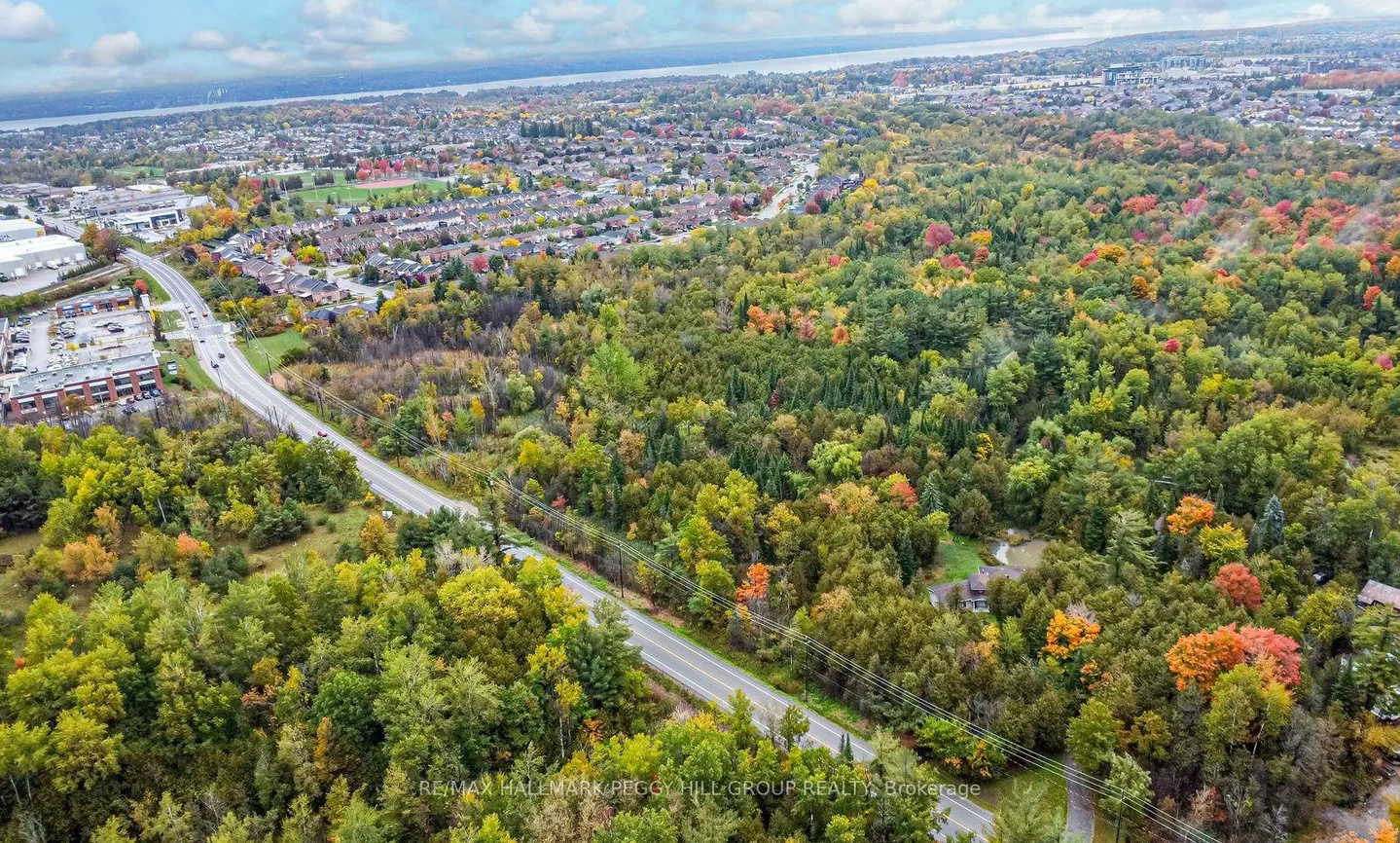 537, Huronia, 400 East, Barrie