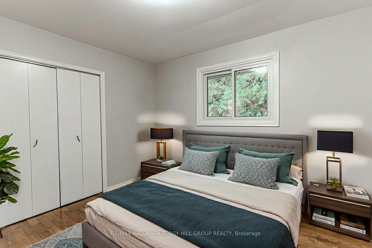 537, Huronia, 400 East, Barrie