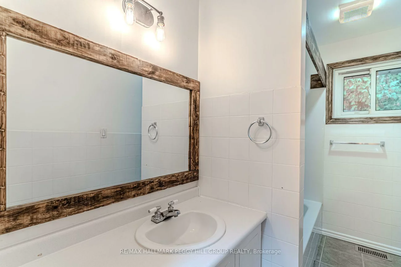 537, Huronia, 400 East, Barrie