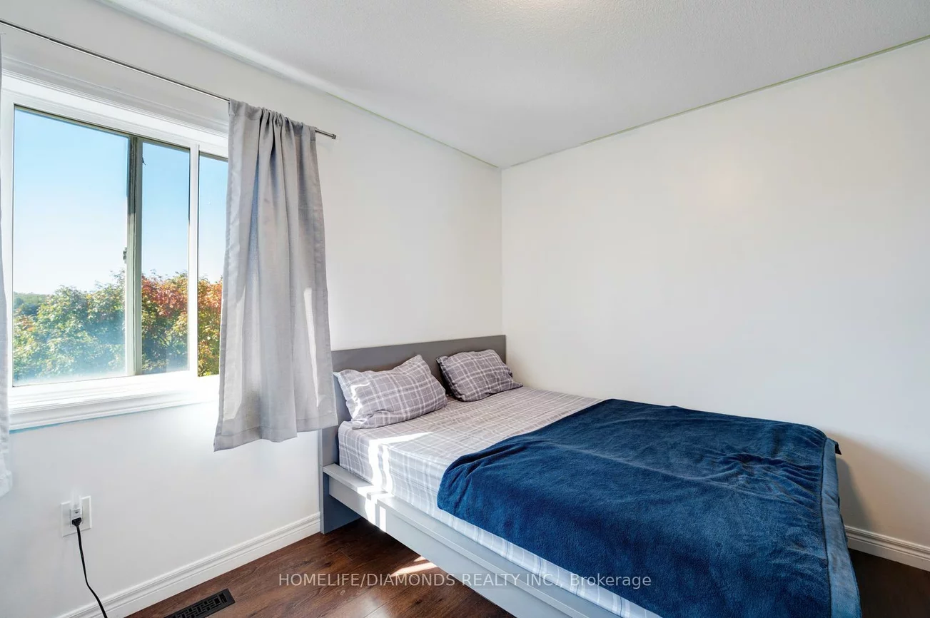 68, Heritage, Painswick South, Barrie