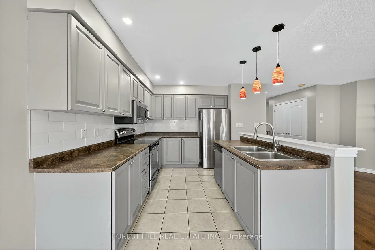 70, Diana, Innis-Shore, Barrie