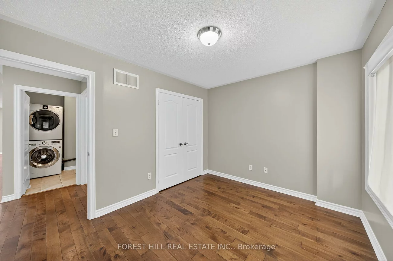 70, Diana, Innis-Shore, Barrie