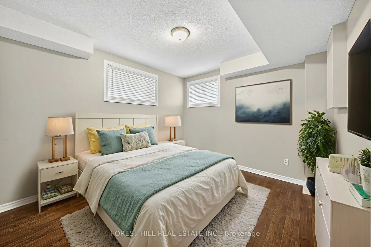 70, Diana, Innis-Shore, Barrie