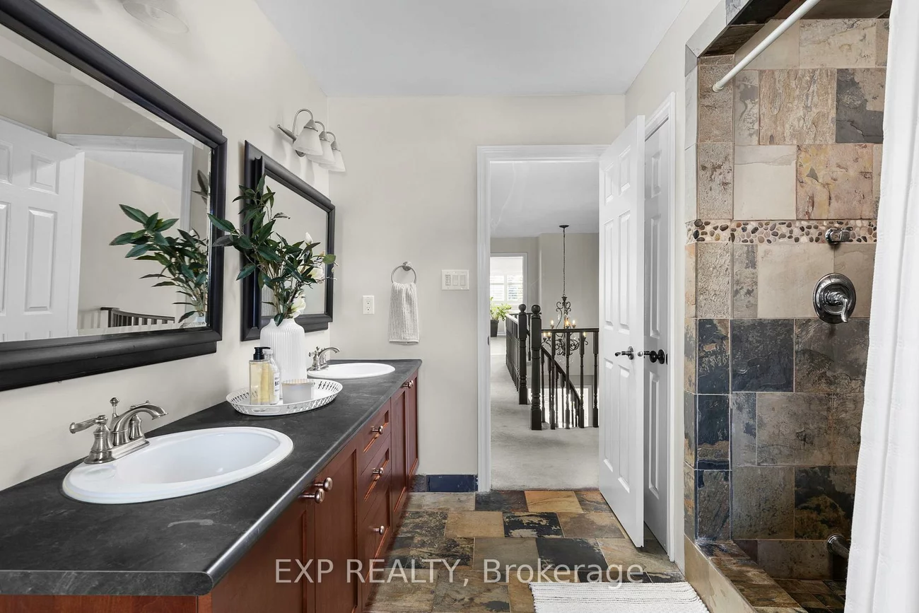 71, Cityview, Holly, Barrie