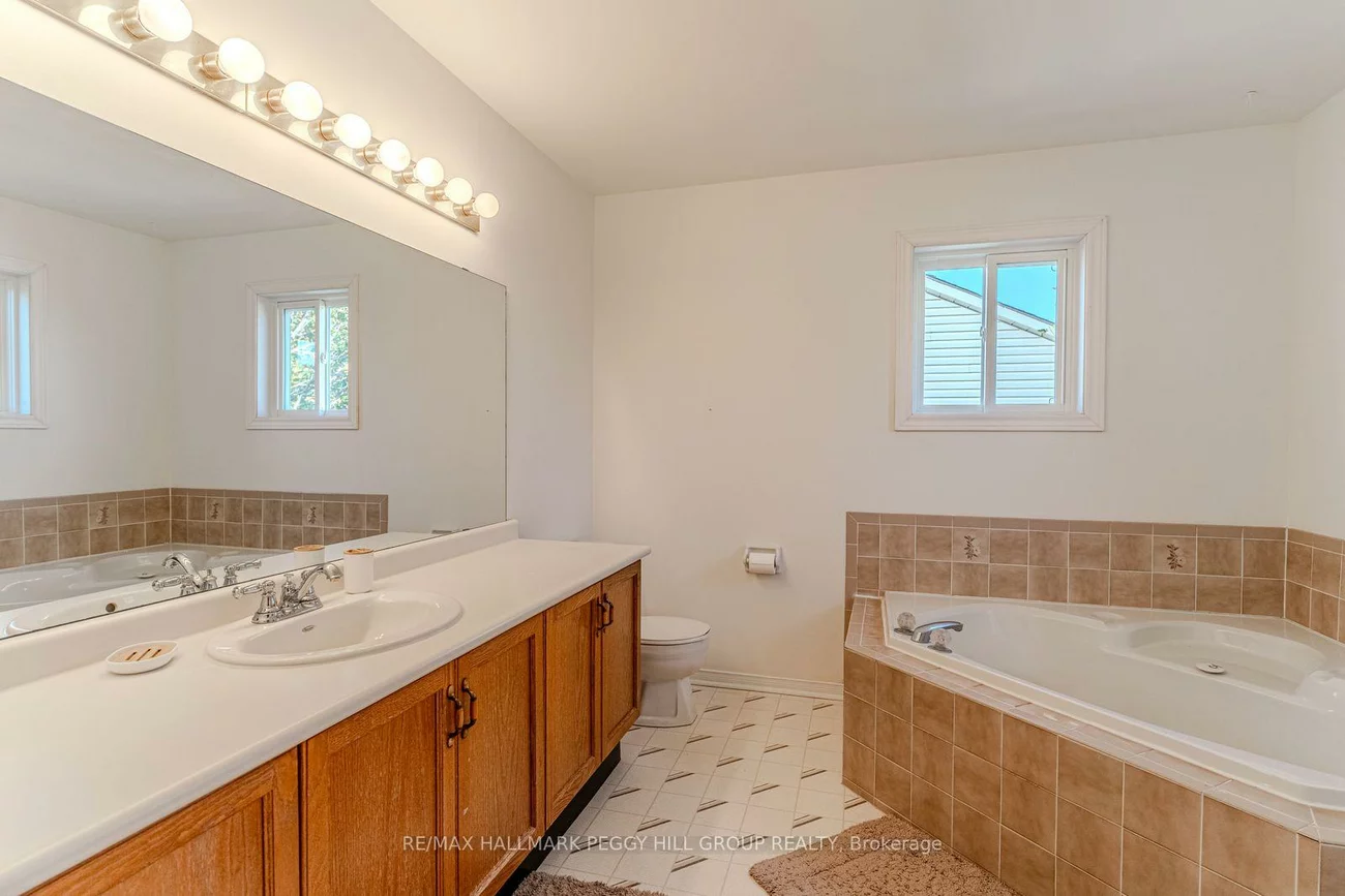 58, McDougall, West Bayfield, Barrie