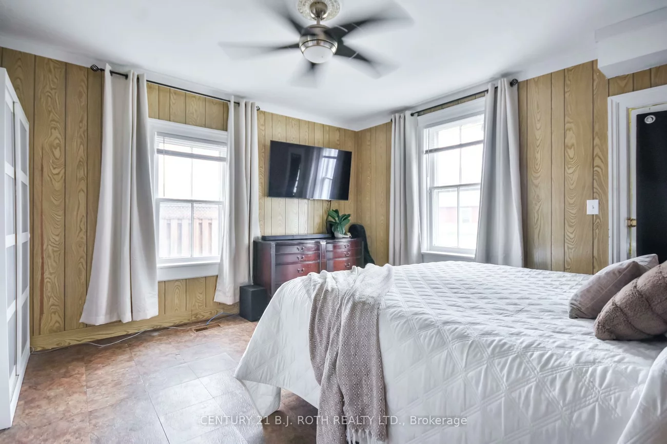 86, Henry, Queen's Park, Barrie