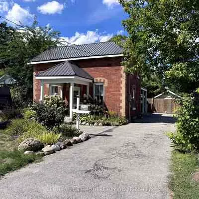 86, Henry, Queen's Park, Barrie