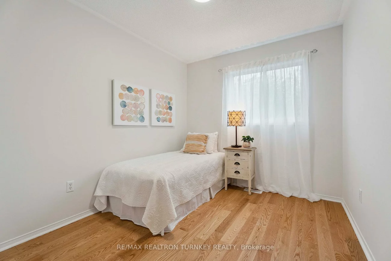 83, Pickett, Painswick North, Barrie